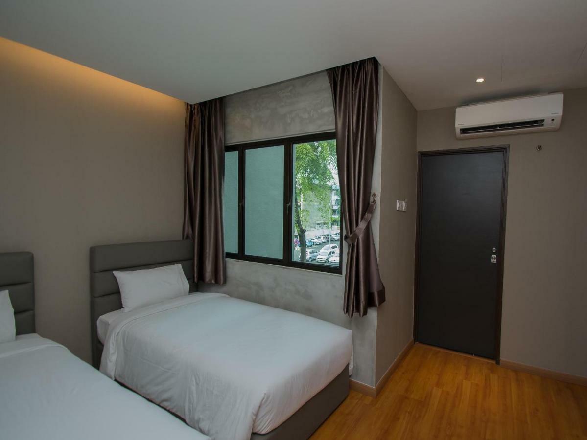 Insta Hotel Johor Bahru Buitenkant foto