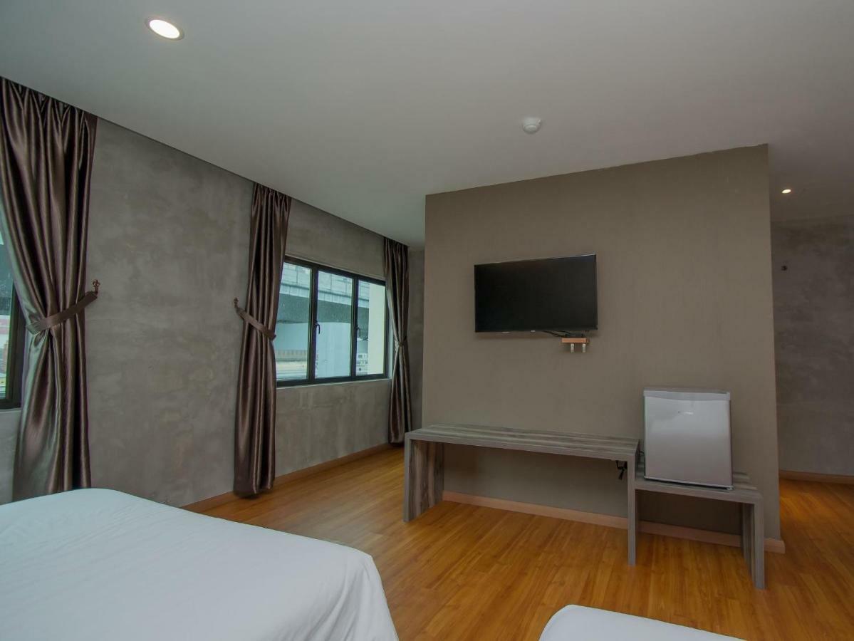 Insta Hotel Johor Bahru Buitenkant foto